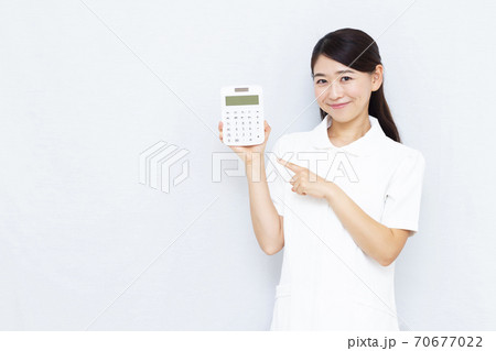 30代女性 美容クリニック スタッフ 70677022