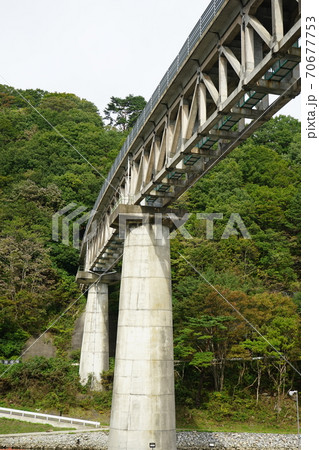 秋の三陸鉄道リアス線　安家川橋梁 70677753