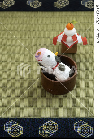 牛 グリーティングカード 繭人形 牛 グリーティングカード 繭人形 70678530