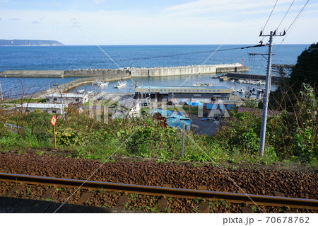 秋の三陸鉄道リアス線　名所堀内駅    70678762