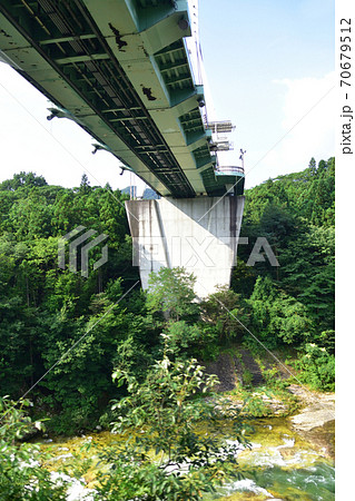 高崎駅から水上駅までの上越線車窓からの風景 70679512