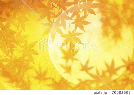 背景 テクスチャ 紅葉 秋 満月 フレーム 70682602