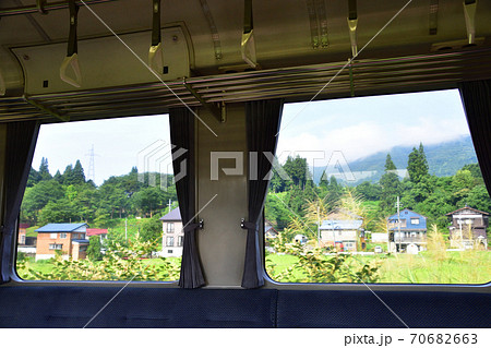 小出駅から只見駅までの只見線車窓からの風景 70682663