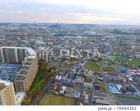 日野市の街並み〜ドローンで空撮(東京都日野市) 日野市の街並み〜ドローンで空撮(東京都日野市) 70684362