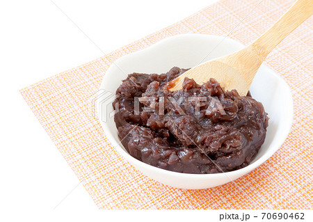 和菓子の材料、つぶ餡、茹であずき 和菓子の材料、つぶ餡、茹であずき 70690462