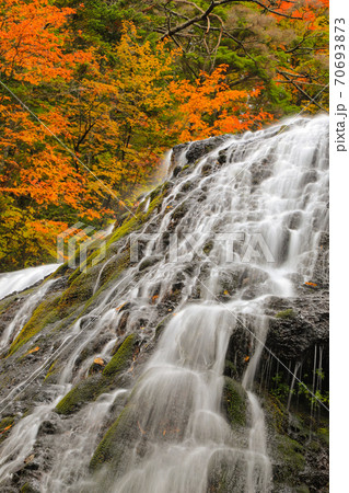 紅葉の三本滝　乗鞍高原 70693873
