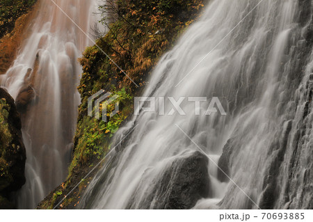 紅葉の三本滝 乗鞍高原 紅葉の三本滝 乗鞍高原 70693885