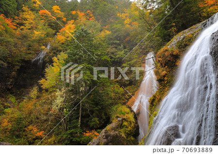紅葉の三本滝　乗鞍高原 70693889