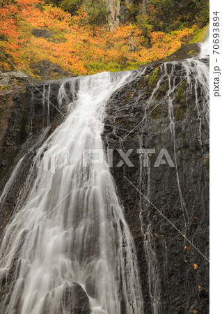 紅葉の三本滝　乗鞍高原 70693894