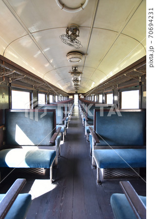 レトロなSL、D-51の客車 70694231