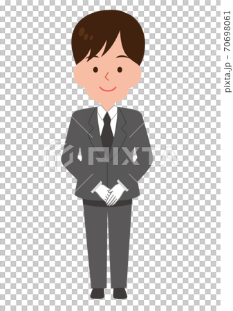 站在他們的手在前面折疊的男職工 站在他們的手在前面折疊的男職工 70698061