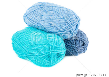 Three yarn clews Three yarn clews 70703714