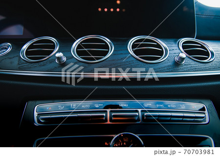 car ventilation grille air conditioner 70703981