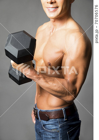 腕の筋肉の写真素材