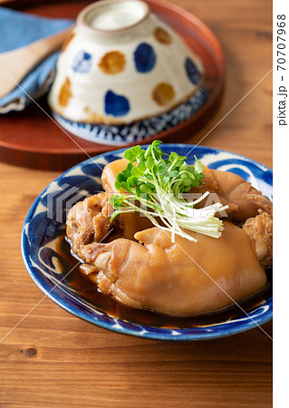てびち （豚足の煮付け） 70707968