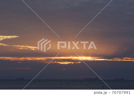 海 風景 夕焼け 70707991