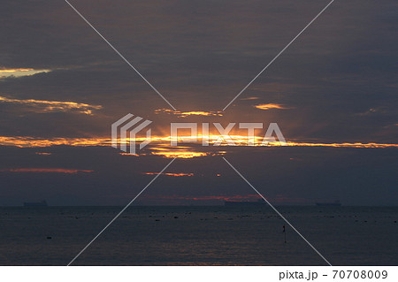 海 風景 夕焼け 70708009