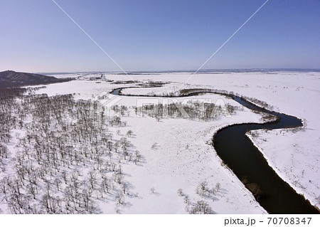 空から見る冬の釧路湿原(北海道・釧路町) 空から見る冬の釧路湿原(北海道・釧路町) 70708347