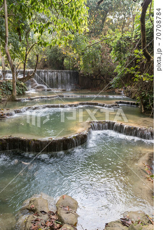 ラオス・ルアンパバーン郊外のタート ラオス・ルアンパバーン郊外のタート 70708784