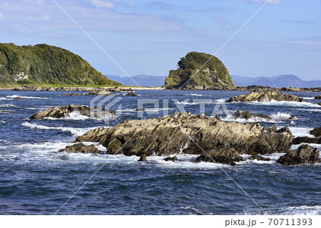 三浦半島先端の磯 神奈川県 毘沙門と東風崎の写真素材