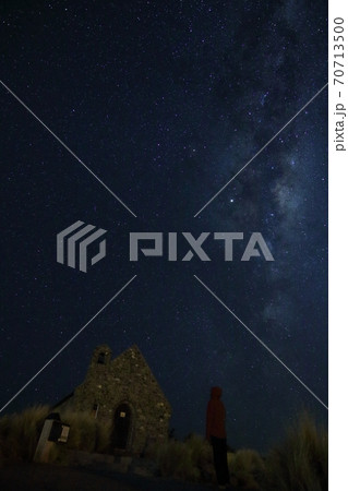 羊飼いの教会、デカポ、テカポ、湖、星空、宇宙（ニュージーランド） 70713500