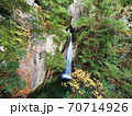 秋の寂地峡五竜の滝 70714926