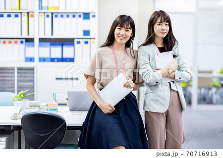 女性 オフィス ビジネスイメージ 女性 オフィス ビジネスイメージ 70716913