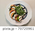 サラダ 70720961