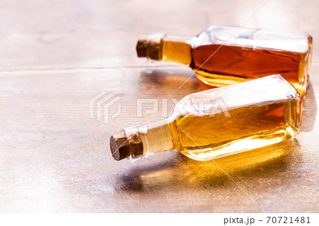 お酢・純米酢と純玄米酢 お酢・純米酢と純玄米酢 70721481
