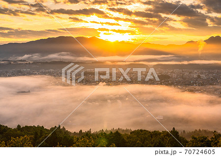 《埼玉県》秩父雲海・夜明け 《埼玉県》秩父雲海・夜明け 70724605