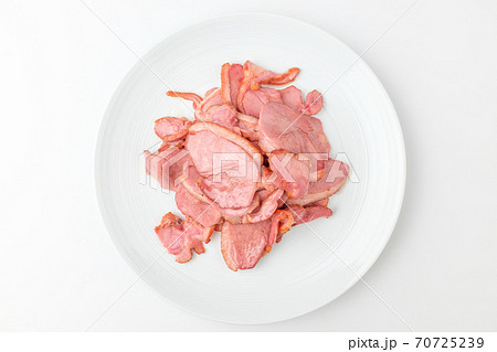 鴨肉 スモーク 食べ物の写真素材