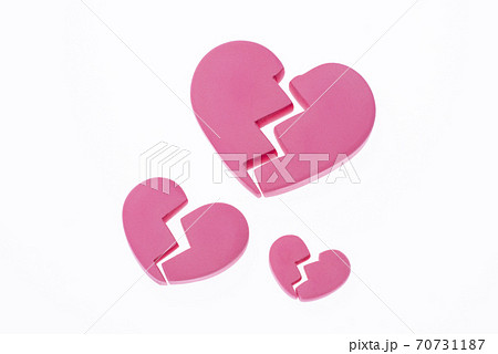 割れたハート 70731187