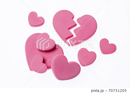 割れたハート 70731205
