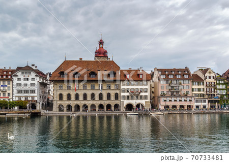 embankment of Reuss river in Lucerne 70733481