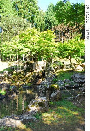 新緑の一乗谷の朝倉庭園 70734400