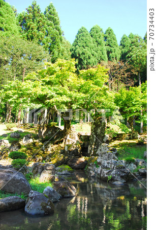 新緑の一乗谷の朝倉庭園 70734403