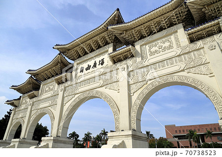 台湾　台北　自由広場牌樓 70738523