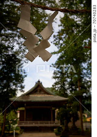 住宅街に静かに佇む神社 住宅街に静かに佇む神社 70740283
