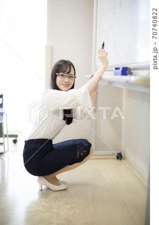 教師・秘書イメージ 教師・秘書イメージ 70740822