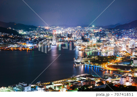 世界新三大夜景　長崎　鍋冠山から眺望 70741851