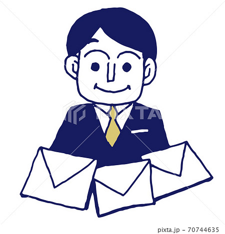 メールの山と男性 メールの山と男性 70744635