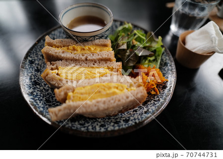 昭和レトロな玉子サンド 70744731