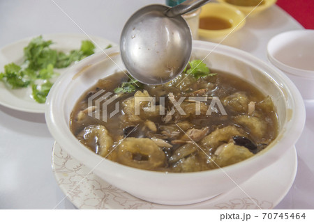 Braised Fish Maw in Red Gravy 70745464