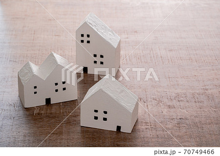 住宅　家　住まい　街 70749466