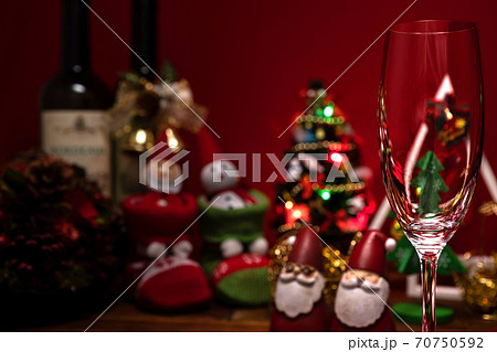 クリスマスパーティー　シャンパングラス 70750592