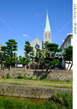 芦屋のランドマーク  カトリック芦屋教会 70757857