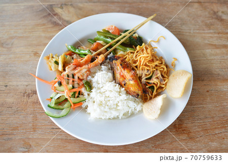 インドネシア料理 ナシチャンプル 70759633