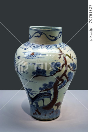 国宝 展示 白磁 70761327