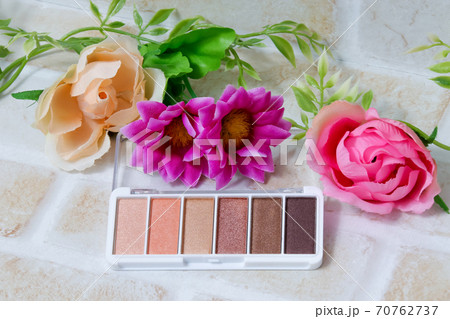 化粧品, コスメ, アイシャドー, アイシャドウ, メイク, 美, 女性, ファンデーション, 美容 70762737