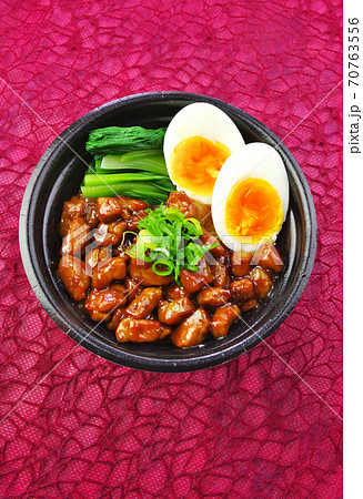 魯肉飯の丼弁当 70763556